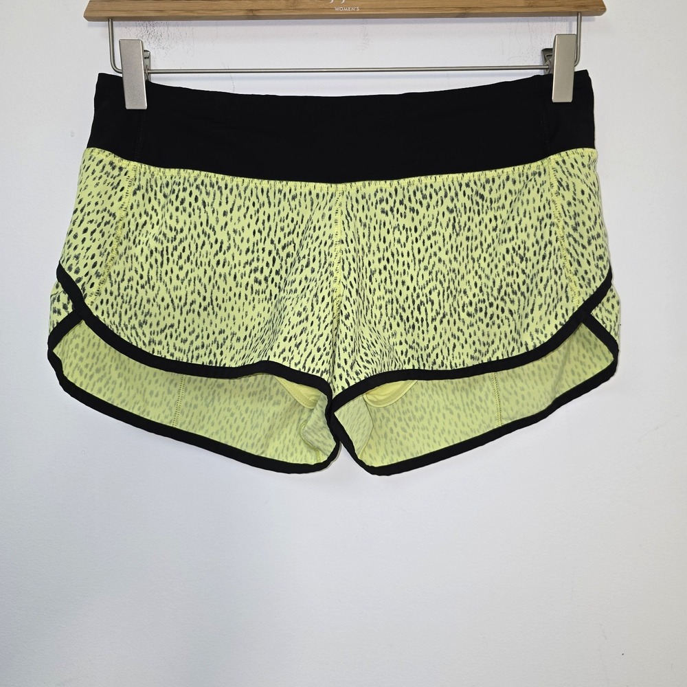 Lululemon Speed Shorts Womens Size 6 Dottie Dash Booty Short Yellow Running